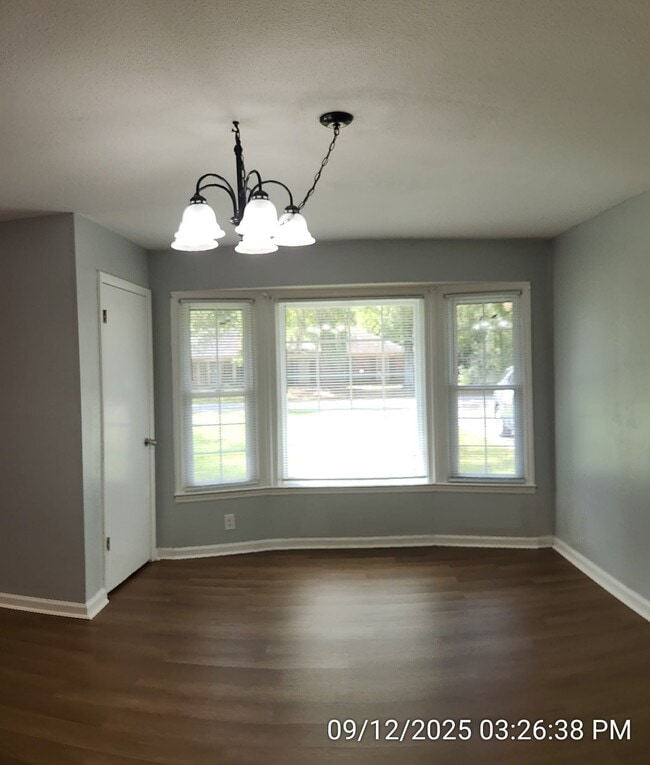 Building Photo - 502 Myrtle Ln