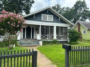 Building Photo - 425 Atkins Ave
