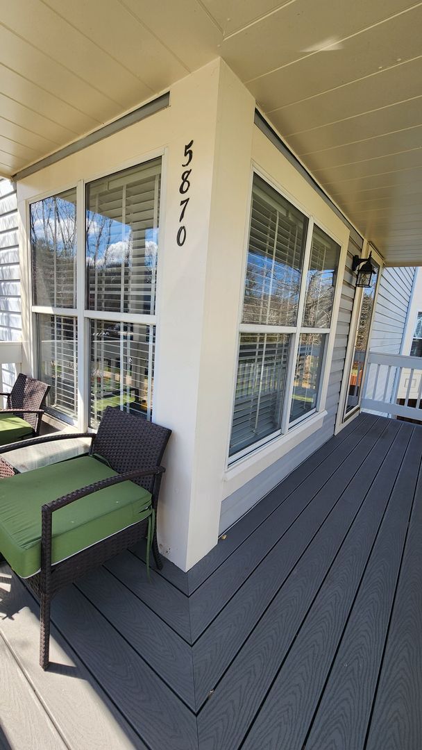 Foto del edificio - End-unit townhome in highly desired Kingstown