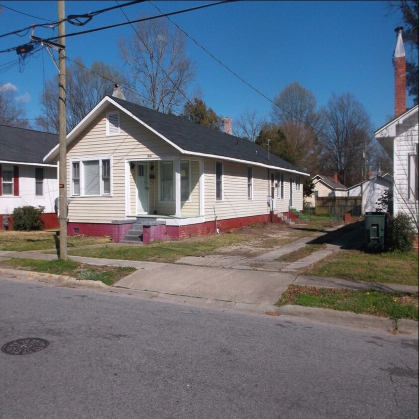 1305 Forbes St, Greenville, NC 27858 Apartments in Greenville, NC