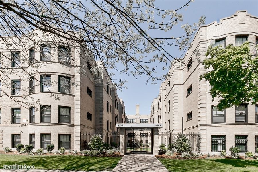 Foto principal - 2 br, 2 bath 4plex - 4742 S Woodlawn Ave
