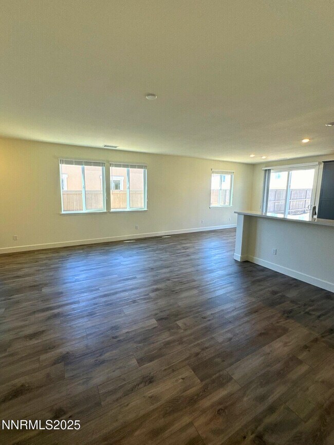 Foto del edificio - 7145 Owl Vw Dr