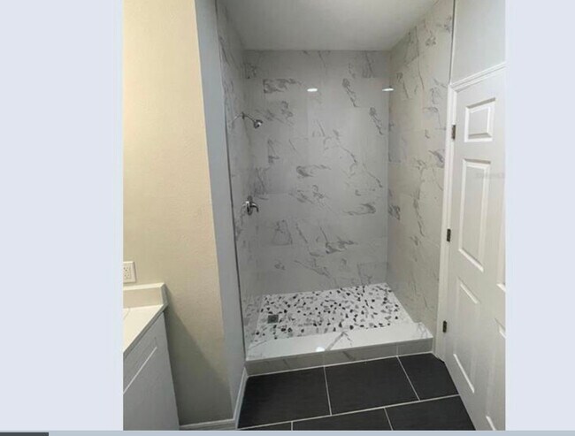 Baño principal - 4350 Tyler Cir N