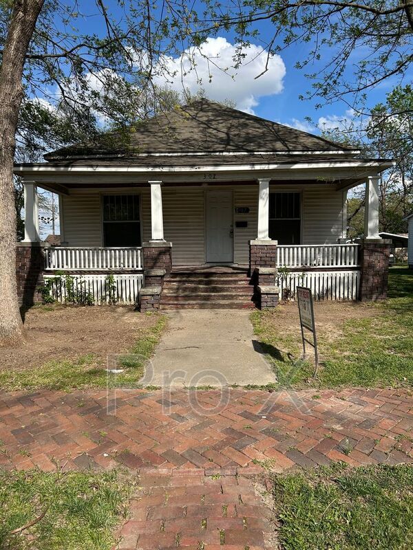 Foto del edificio - 307 S Elm St