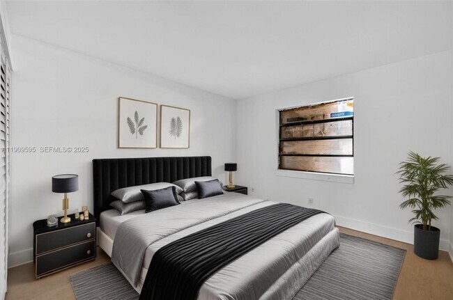 Foto del edificio - 4198 Lakeside Dr