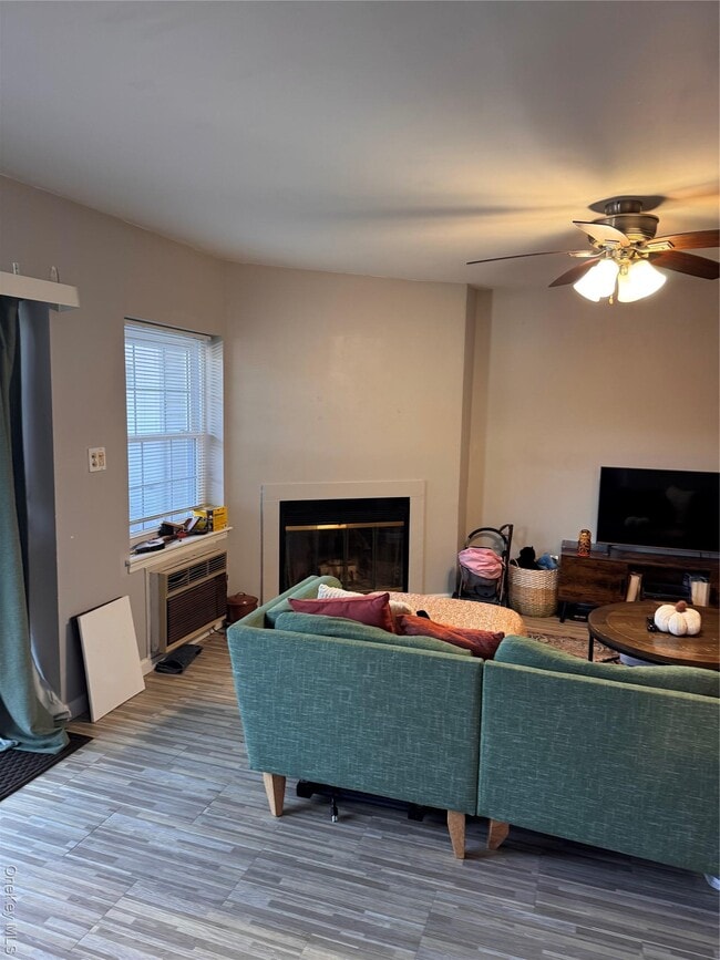 Building Photo - 5 Lexington Hills Rd