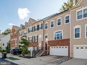 Building Photo - 1221 Orchid Rd