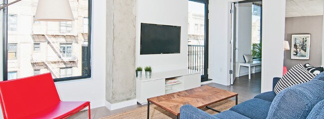 Interior Photo - 281 Union Ave