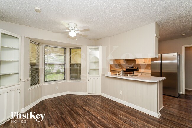 Foto del edificio - 3417 Willowcrest Dr
