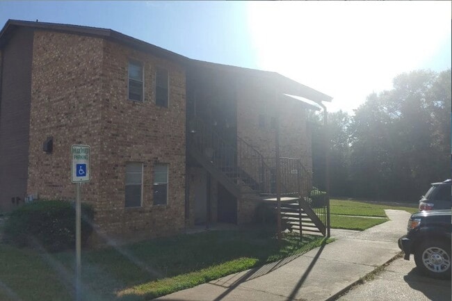 Foto del edificio - 1510 E Loop 304