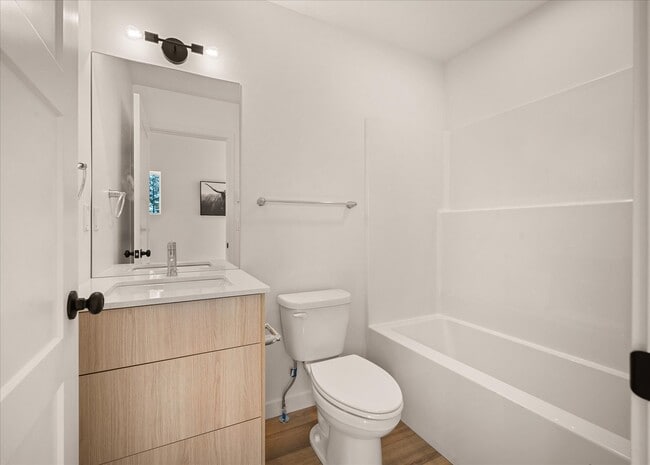 Building Photo - 3201 E 30th Ave