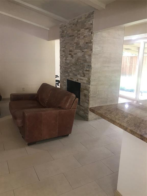 Foto del edificio - 908 Firestone Ln