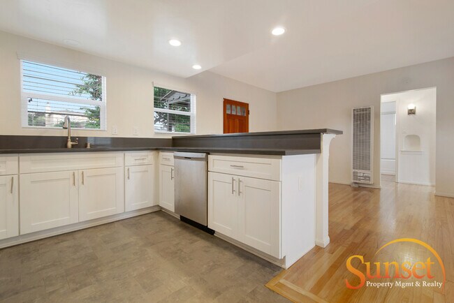 Foto del edificio - 1972 Frankfort St