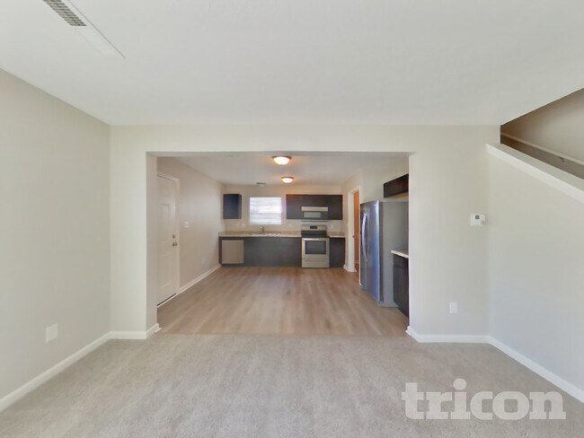 Foto del edificio - 8023 Grove Berry Way