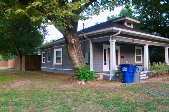 Foto del edificio - 508 N Dallas Ave