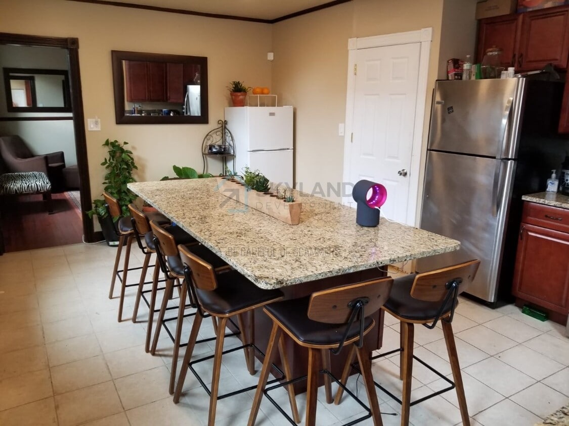 Photo - 2237 N 10th St (Philadelphia, PA)