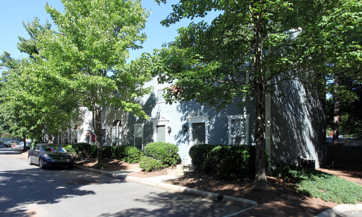 Primary Photo - Whitehurst Townhomes