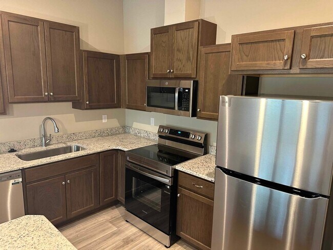 Foto del edificio - 2683 Verdant Ln