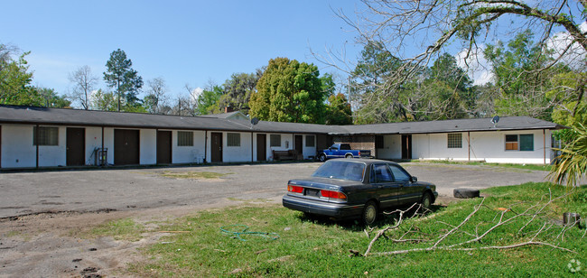 Building Photo - 850 N Jefferson St