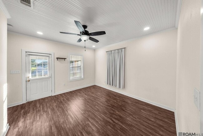 Building Photo - 306 Courthouse St