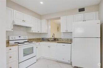 Building Photo - 24 Abbey Ln