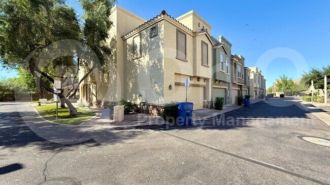 Foto del edificio - 6710 E University Dr