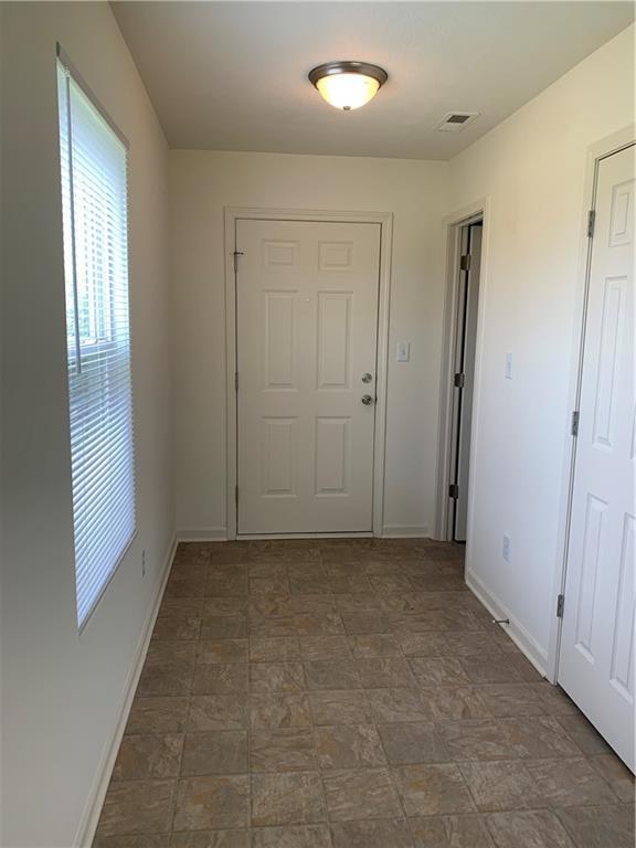 Building Photo - 2015 Falcon Ct