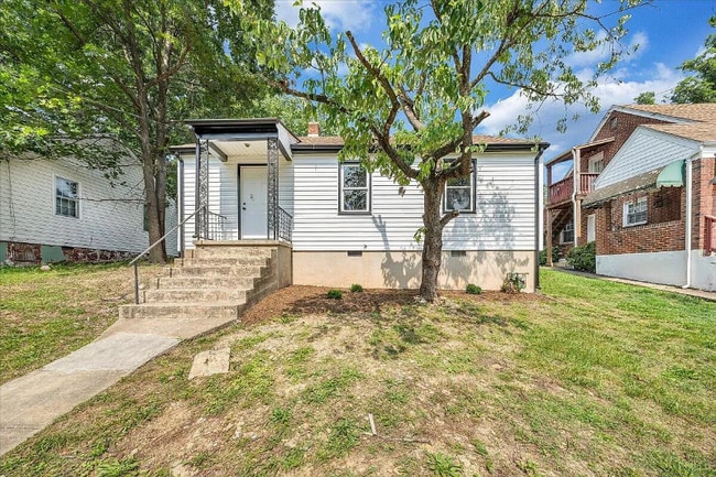 Building Photo - 2109 Colgate St NE