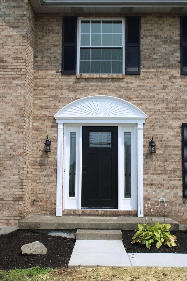 Building Photo - 4790 Peak Dr