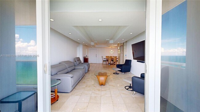 Foto del edificio - 3140 S Ocean Dr