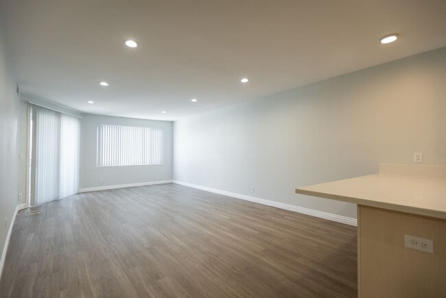 Interior Photo - 1865 North Fuller Ave