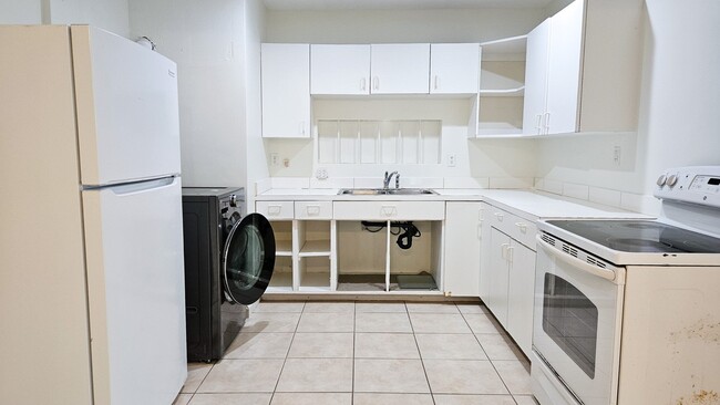 Building Photo - 77-6454-6454 Kilohana St