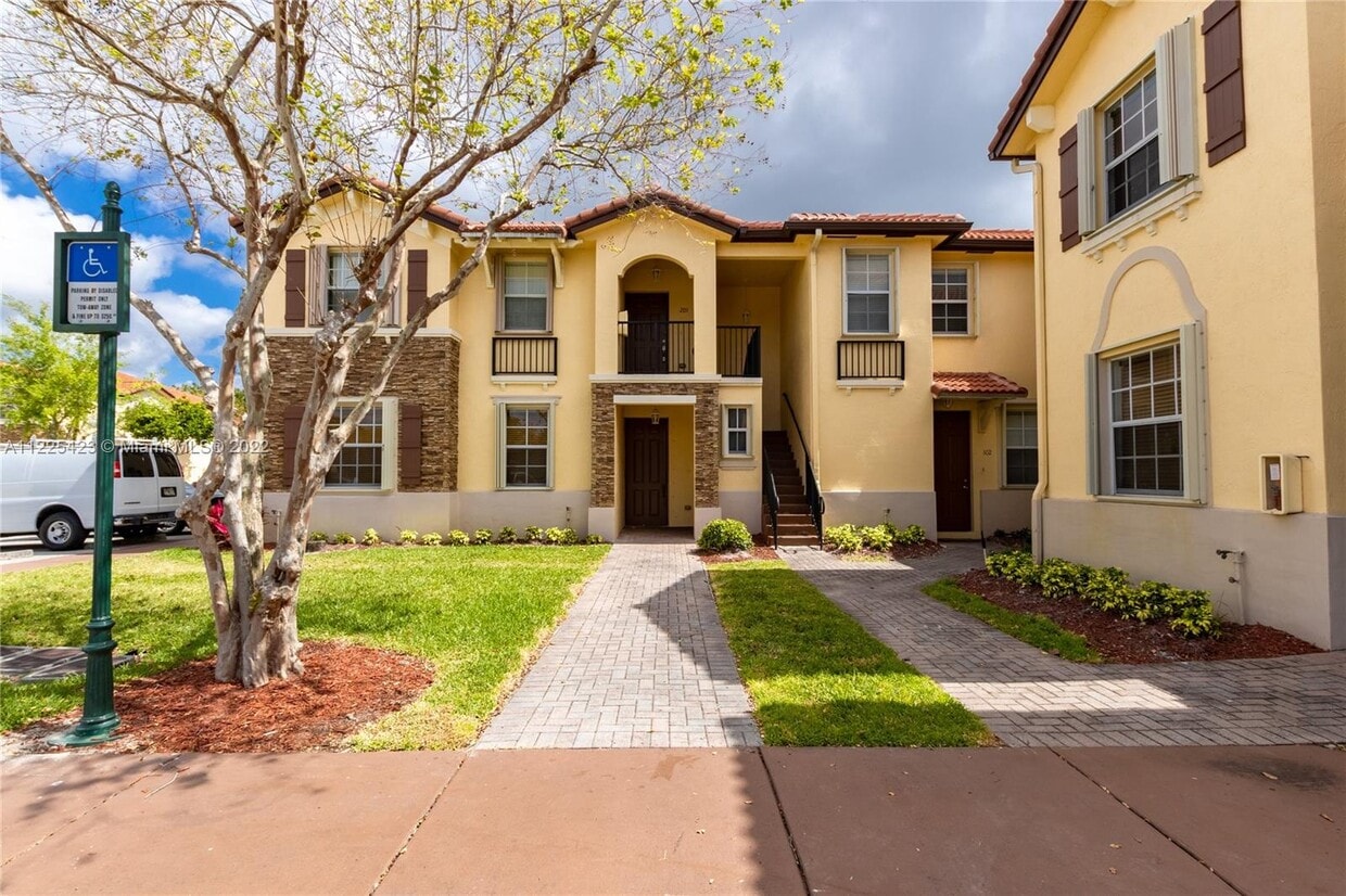 1555 NE 33rd Rd Unit 201, Homestead, FL 33033 Condo for Rent in