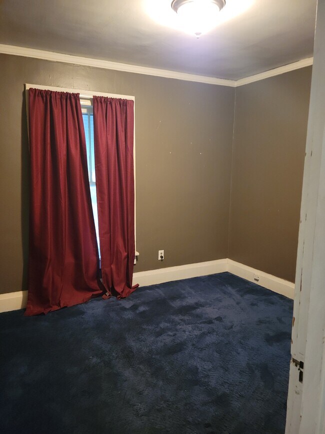 Second bedroom - 855 40th St