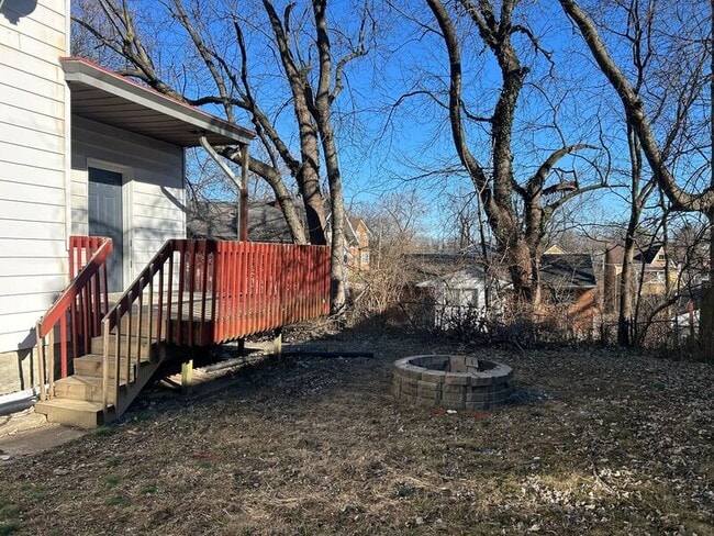 Foto del edificio - 1324 Beech Ave