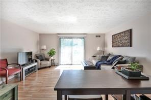 Building Photo - 411 Brookside Ct