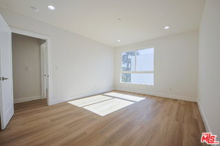 Foto del edificio - 10801 Kling St