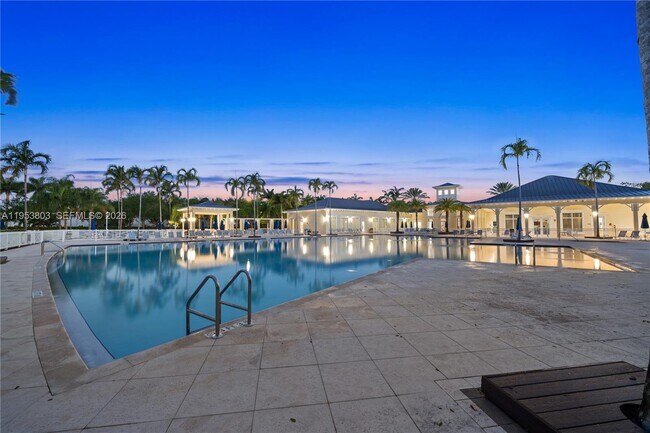 Foto del edificio - 2733 NE 3rd Ct