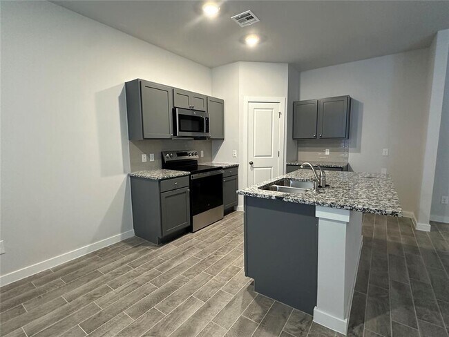 Building Photo - 17170 Lantana Loop