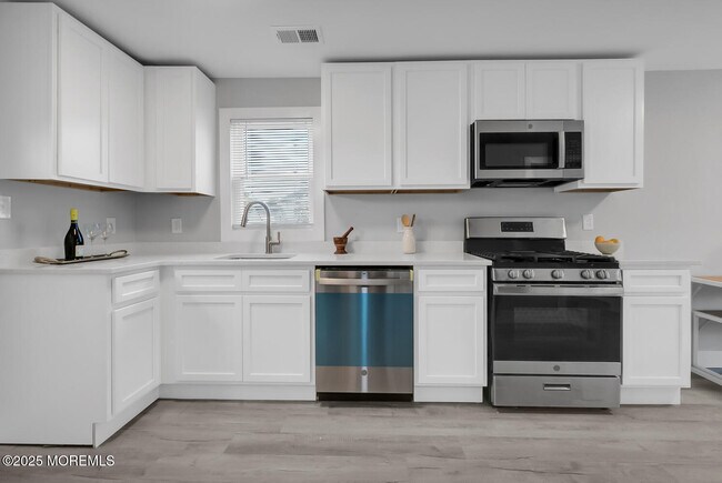 Foto del edificio - 33 Grove Pl