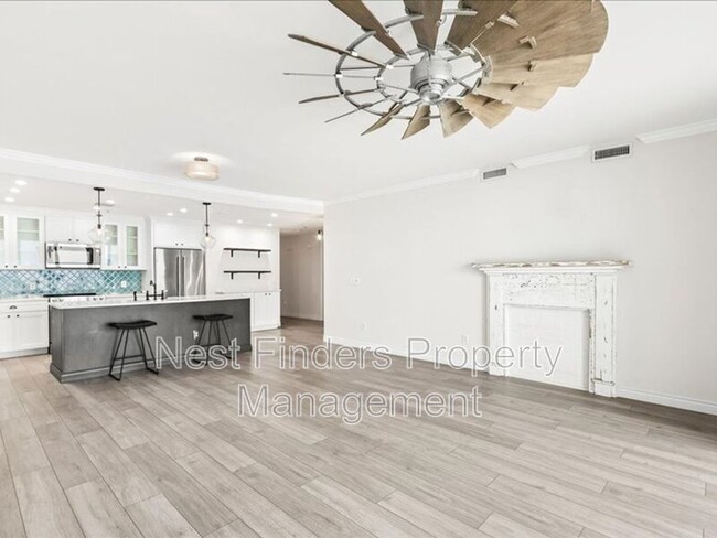 Building Photo - 1415 1st St N