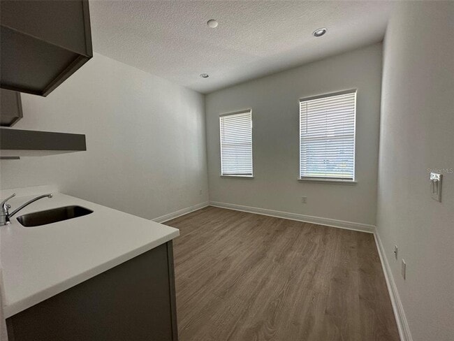 Building Photo - 15095 Mayberry Dr