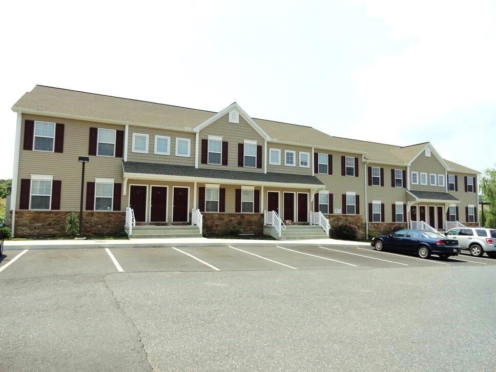 107 Meadow Valley Rd Unit 7, Ephrata, PA 17522 Room for Rent in