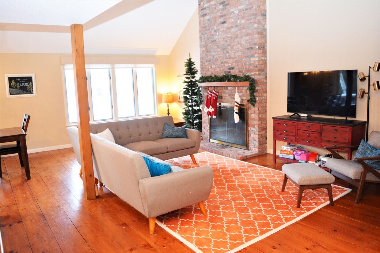 Foto principal - 817 Covered Bridge Ln