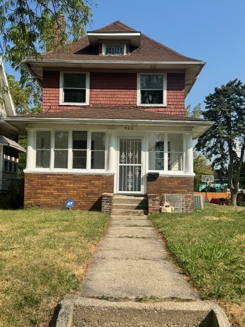 Building Photo - 920 Prospect Ave