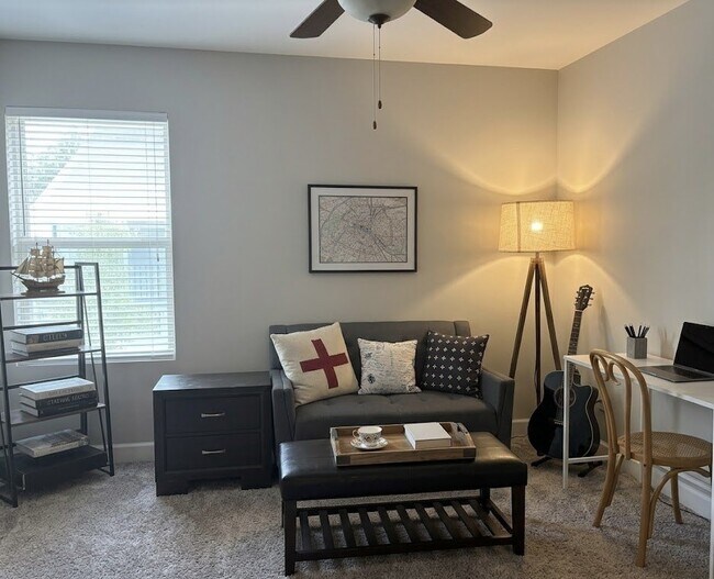 Foto del edificio - 2736 Wind Gap Dr