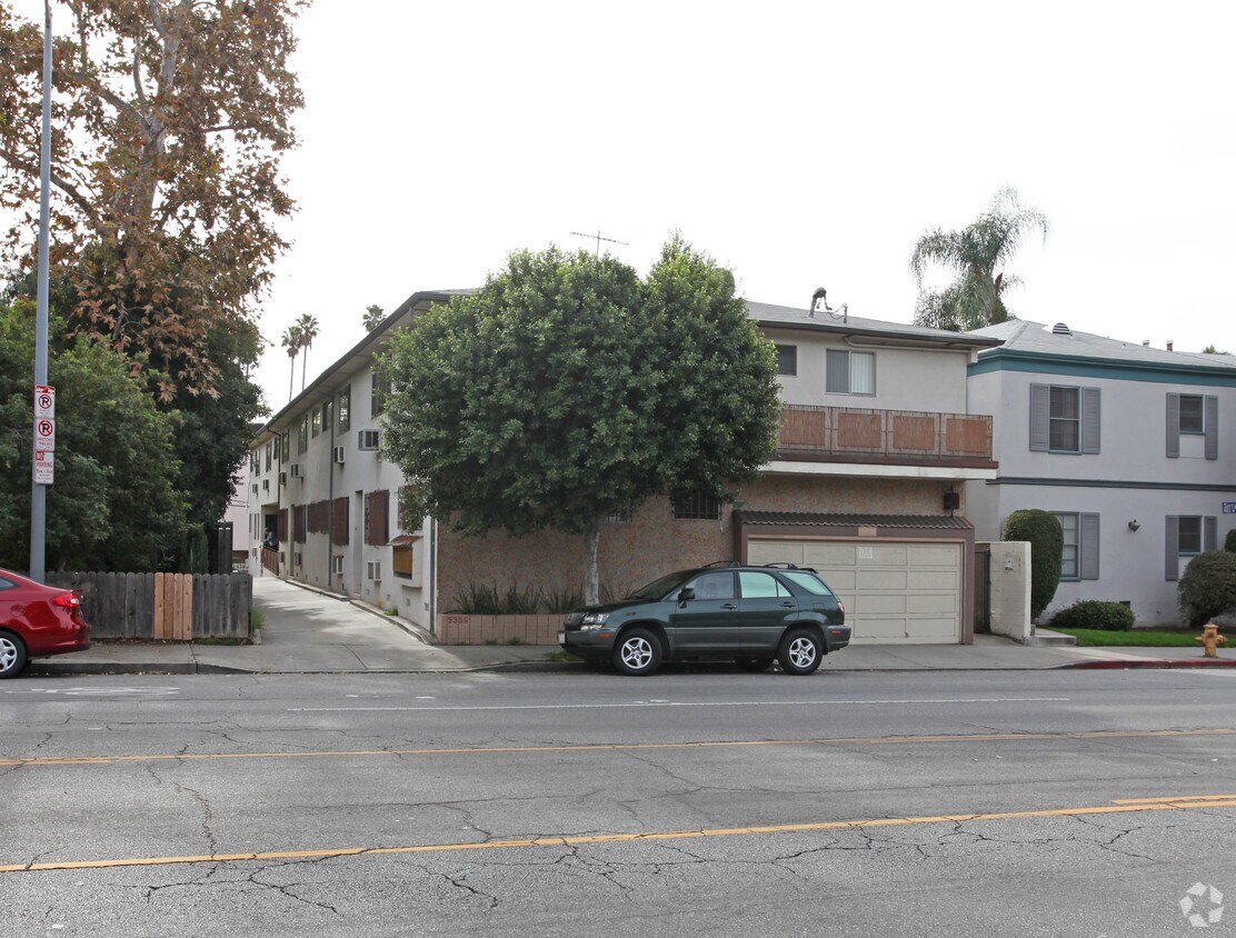 Foto principal - 5356 Franklin Ave
