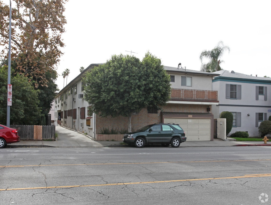 Primary Photo - 5356 Franklin Ave