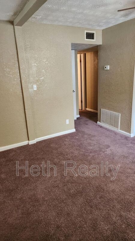 Foto del edificio - 1177 W 26th St