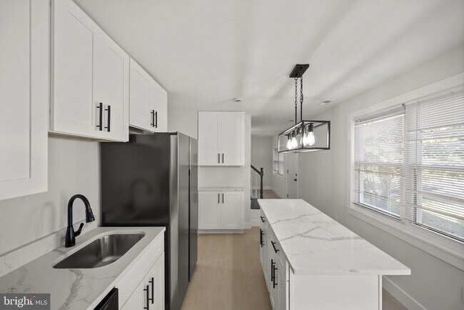 Foto del edificio - 821 S Woodlynn Rd